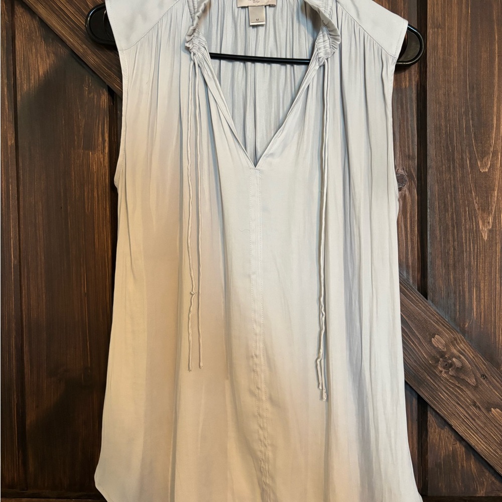 LOFT gray/white Sleeveless Blouse